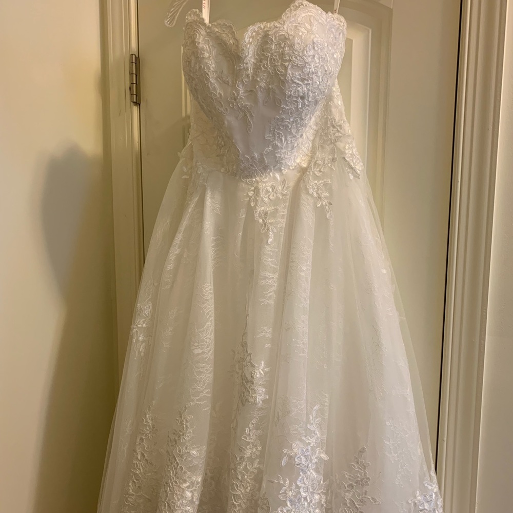 Wedding Dress - Ivory - Size 10